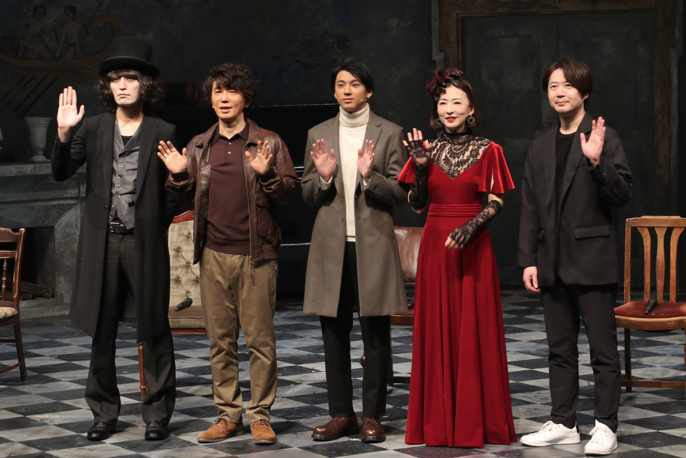 （左から）志磨遼平、ユースケ・サンタマリア、山田裕貴、松雪泰子、眞鍋卓嗣