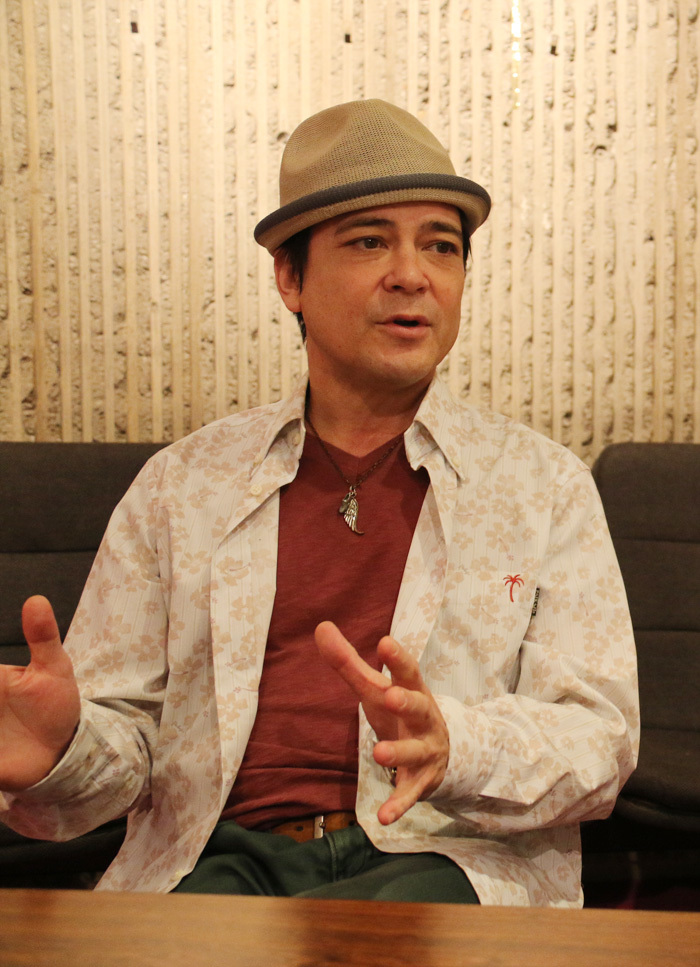 川平慈英