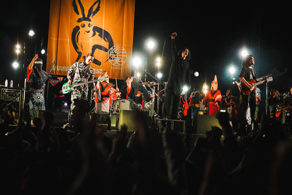 THE BACK HORN×吉井和哉(THE YELLOW MONKEY)、The Birthday×北村匠海、Original Love×GRAPEVINE……スペシャルセッションが実現した『ARABAKI ROCK FEST.25』2日目レポート！