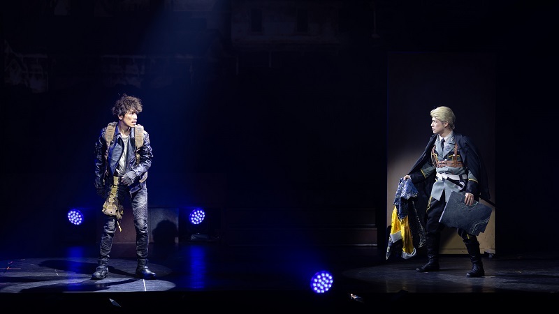 (C)飯野高拓・角田大樹