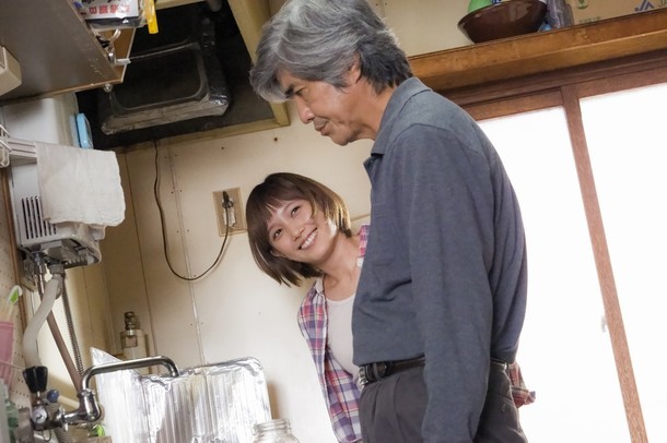 映画「起終点駅 ターミナル」のワンシーン。  (c)2015 桜木紫乃・小学館 / 「起終点駅 ターミナル」製作委員会