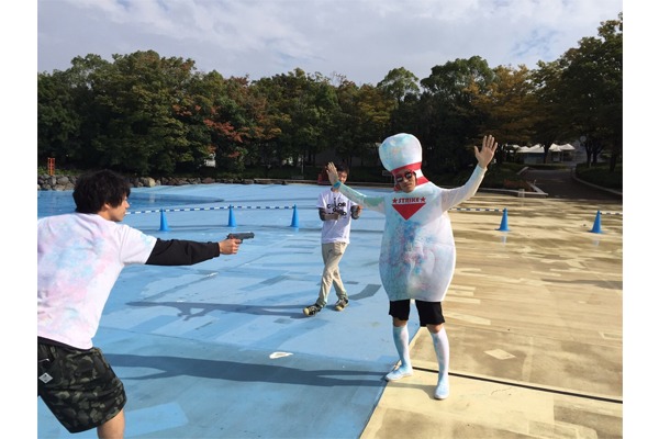 逃げも隠れもしないホーク