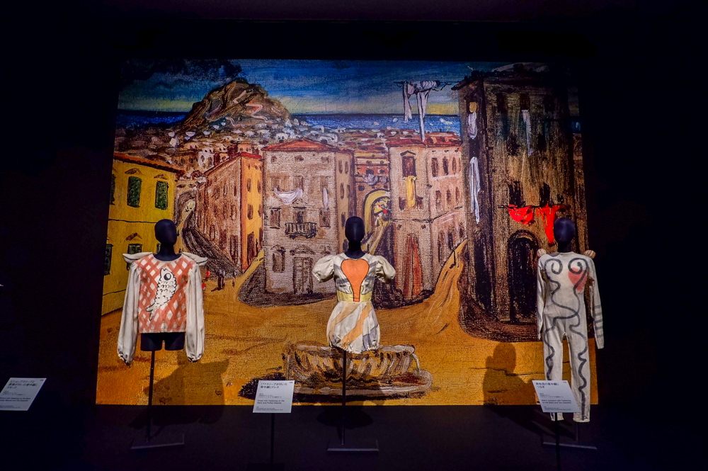 デ・キリコ展 「舞台美術」展示風景 (C) Giorgio de Chirico, by SIAE 2024