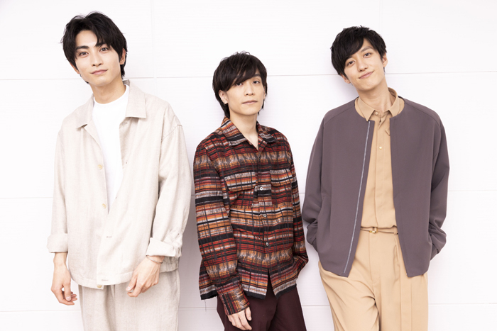 （左から）木村達成、平間壮一、水田航生
