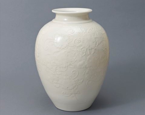 初代清風與平《太白磁桜花文花瓶》京都市美術館