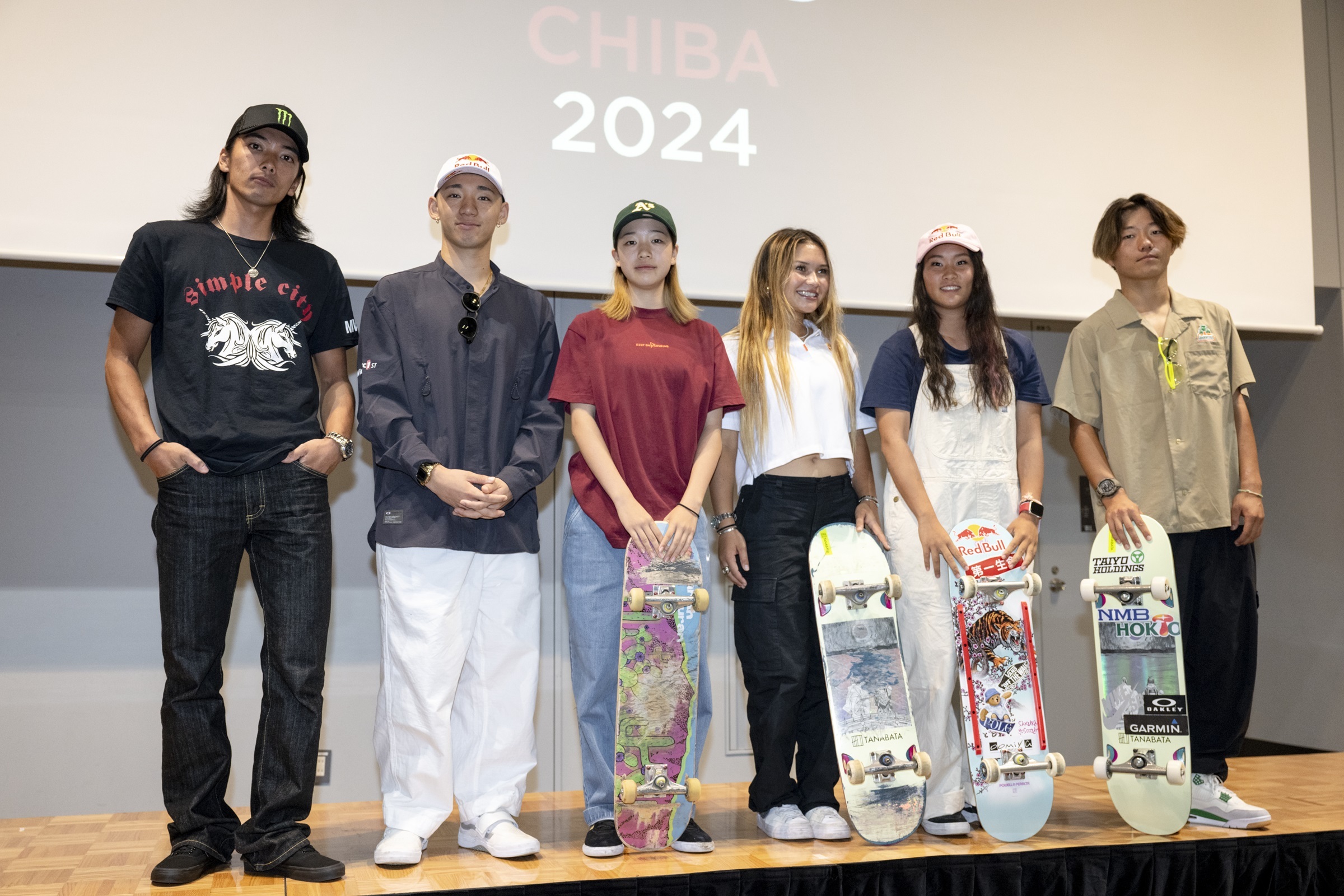 『X Games Chiba 2024』記者発表に臨んだ吉沢恋（左から3人目）ら出場選手たち