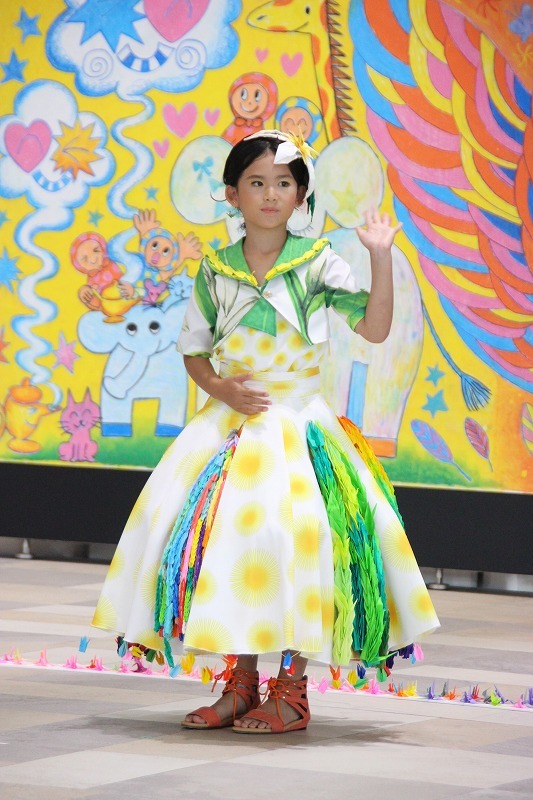 沖縄「ひめゆり」ドレス
