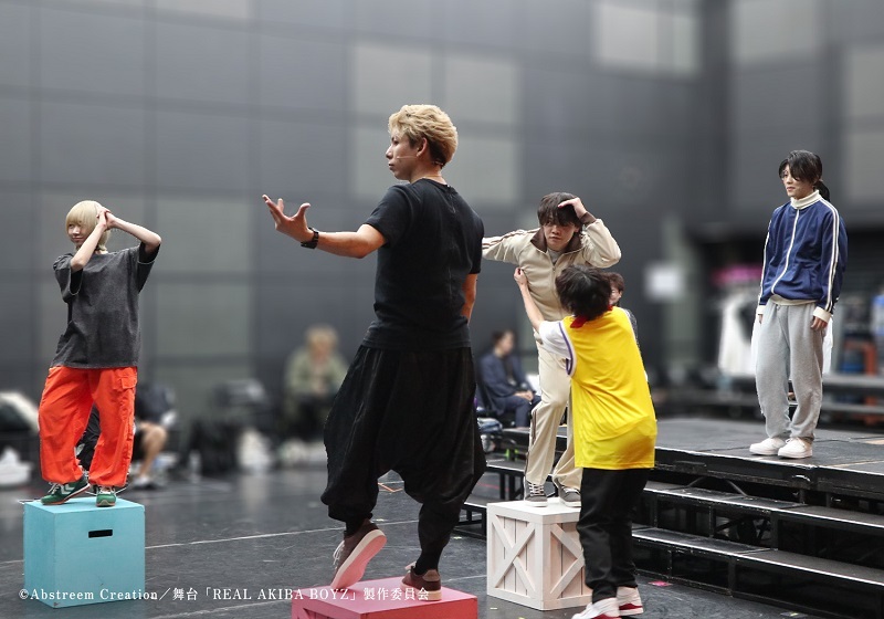舞台『REAL AKIBA BOYZ～Over The Future！～』稽古場写真