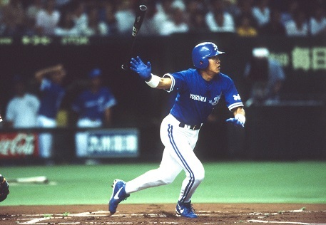 「ハマの安打製造機」として1998年も首位打者となった鈴木尚典氏 写真：ベースボールマガジン社