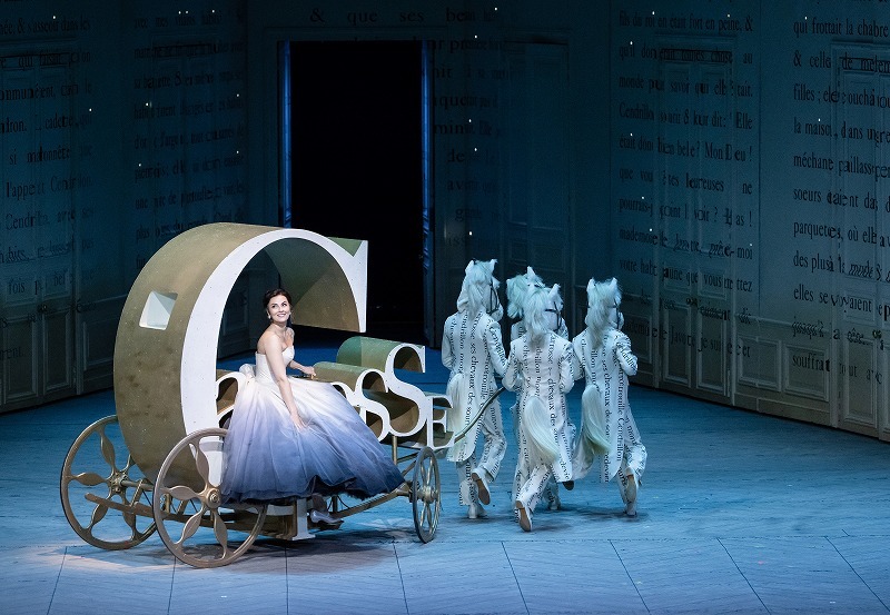 《シンデレラ》(c)Jonathan Tichler／Metropolitan Opera
