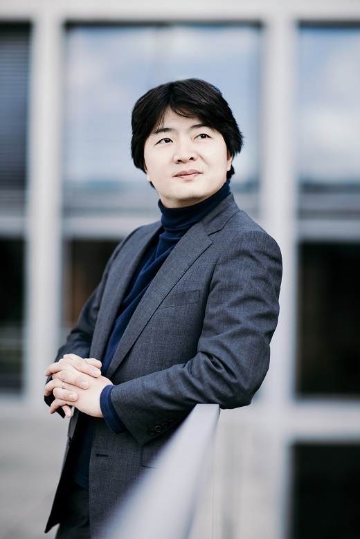 ４月に英国のバーミンガム市交響楽団の首席指揮者兼アーティスティックアドバイザーに就任する山田和樹