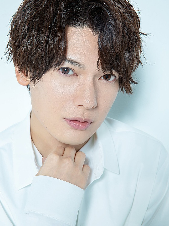 崎山つばさ