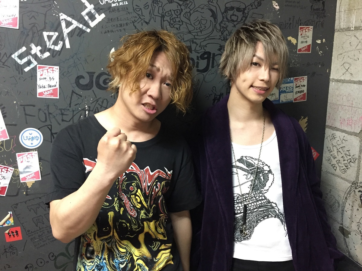 yuji & 武瑠『SuG TOUR 2016 SLVS』４月9日 神戸VARIT.楽屋にて