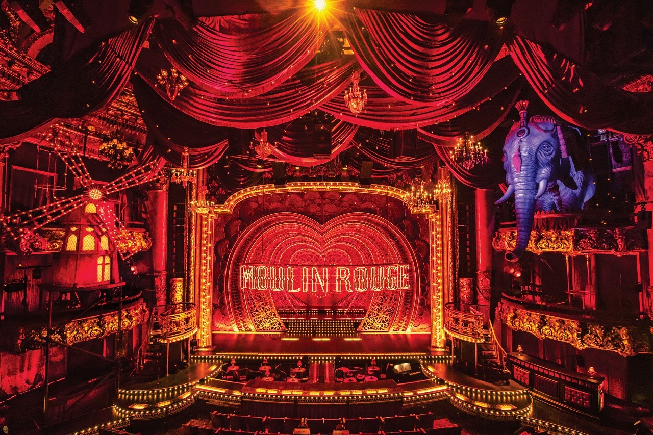 『ムーラン・ルージュ！ザ・ミュージカル』舞台写真 　　　　Moulin Rouge! The Musical Boston Set Photo by Matthew Murphy.