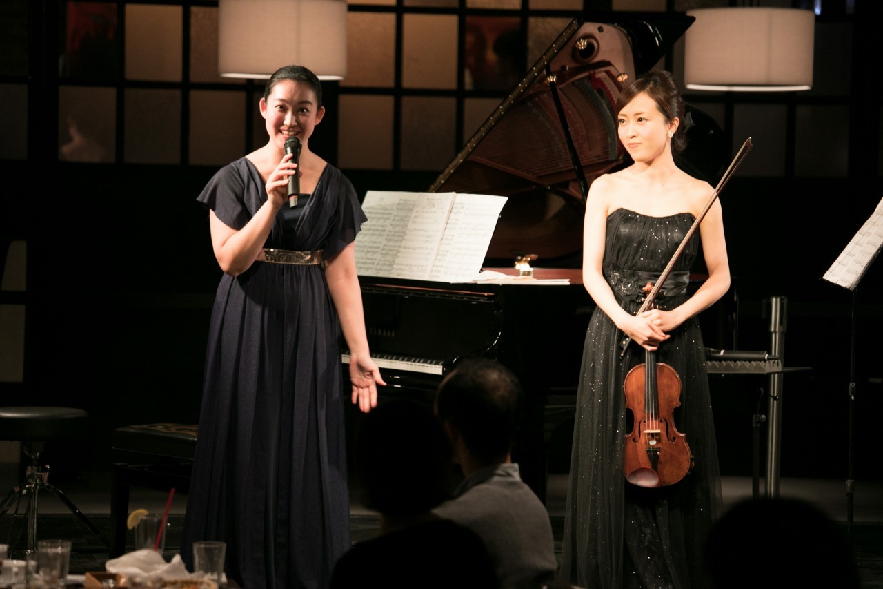 坂本真由美（ピアノ）、千葉清加（ヴァイオリン）