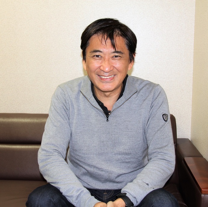 相手の目をしっかり見て、そしてにこやかに取材に対応頂きました。 (C)H.isojima