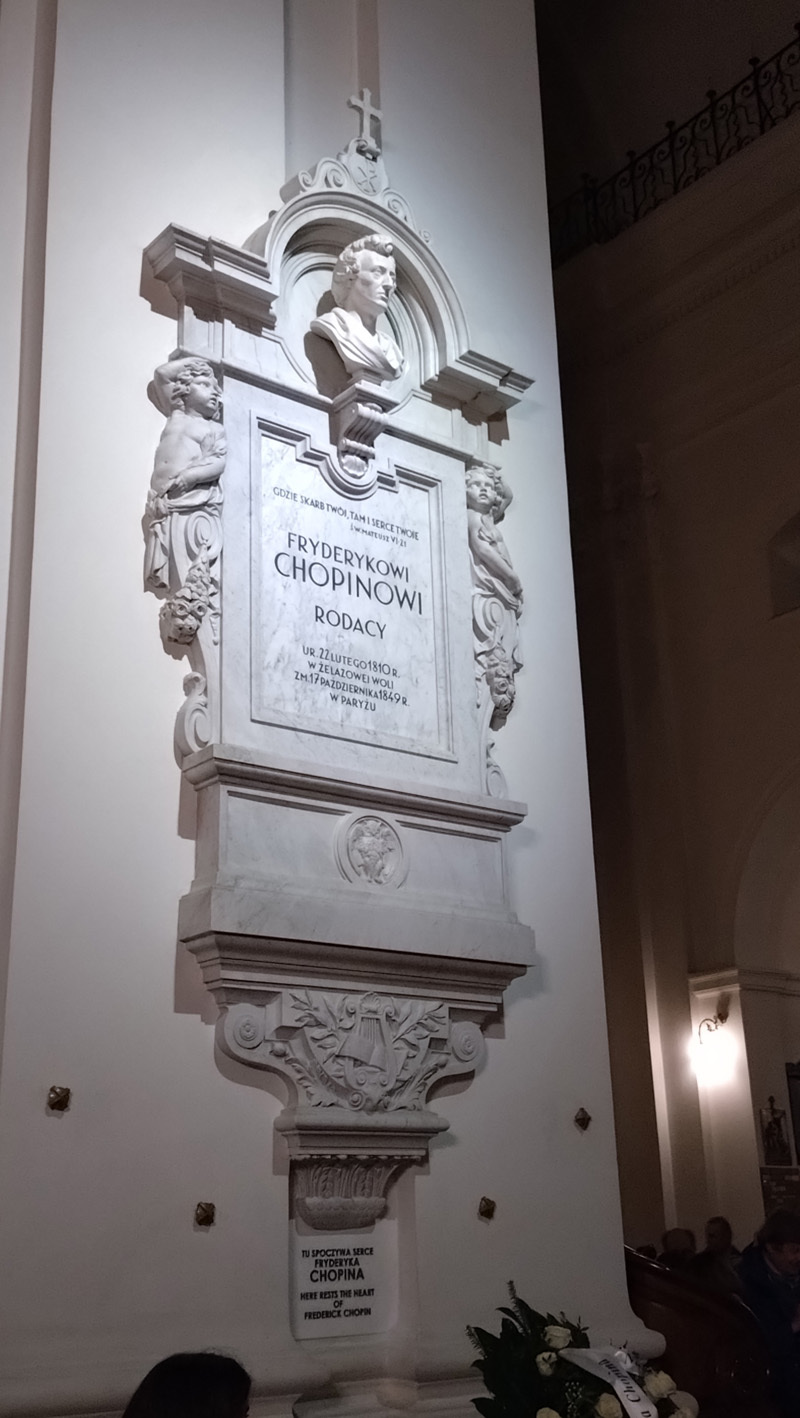 聖十字架教会（撮影＝朝岡久美子）