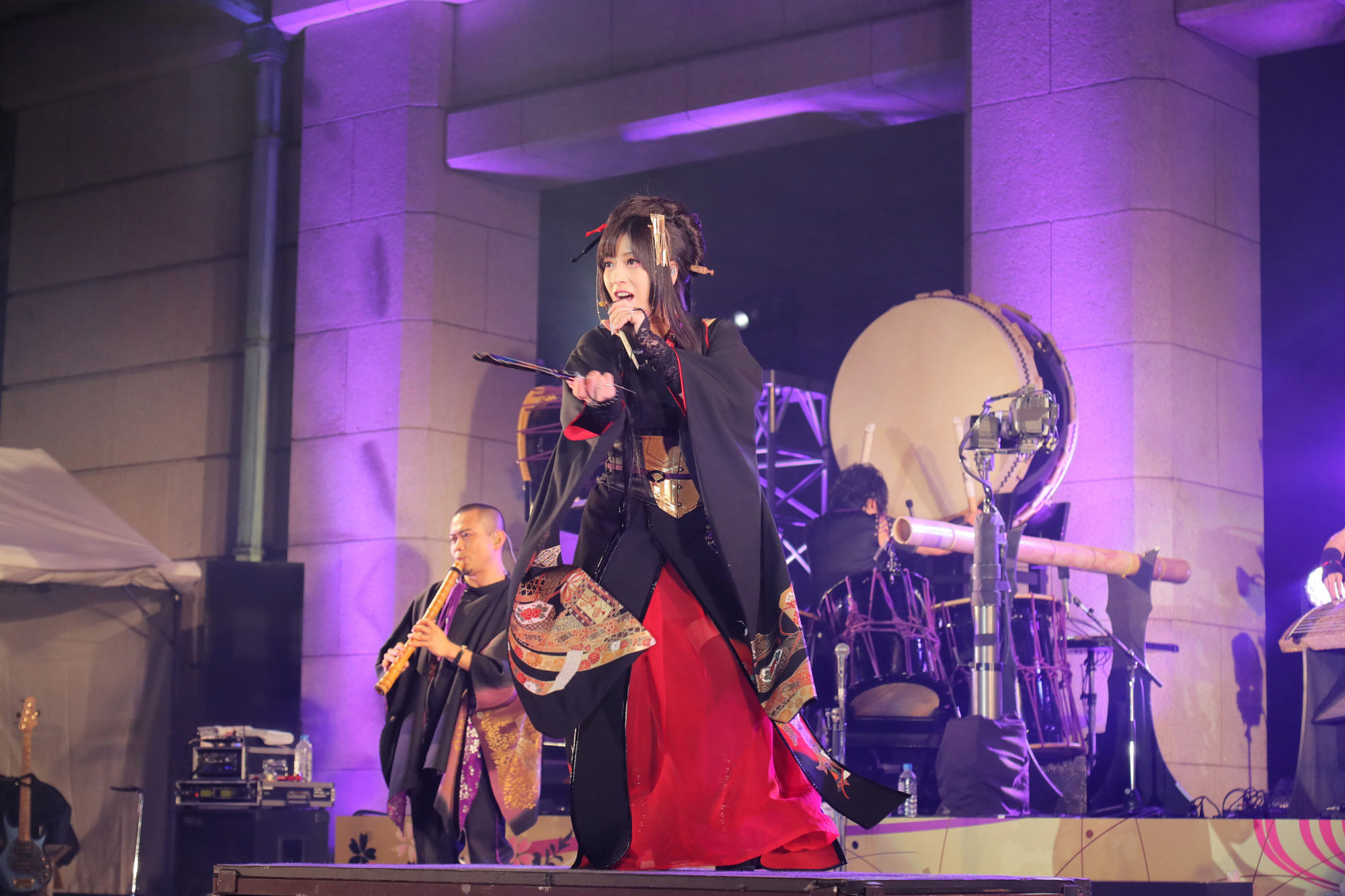 和楽器バンドの“伝統コラボレーション”に6,500人が熱狂 初のフリーライブを東京国立博物館で開催 | SPICE - エンタメ特化型情報