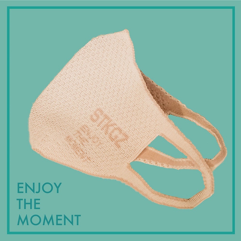 シットキングズオリジナルチャリティグッズ「Enjoy The Moment Mask」