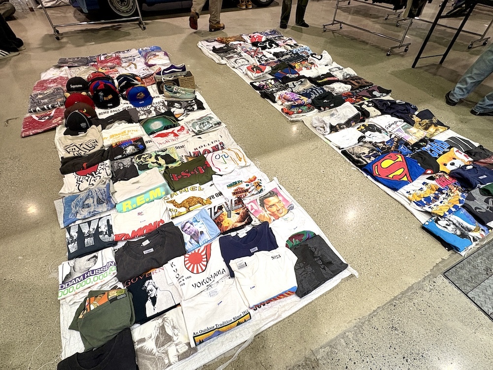 マレーシアの古着ディーラー「T.AMEHAMEHA.VTG.」のブース