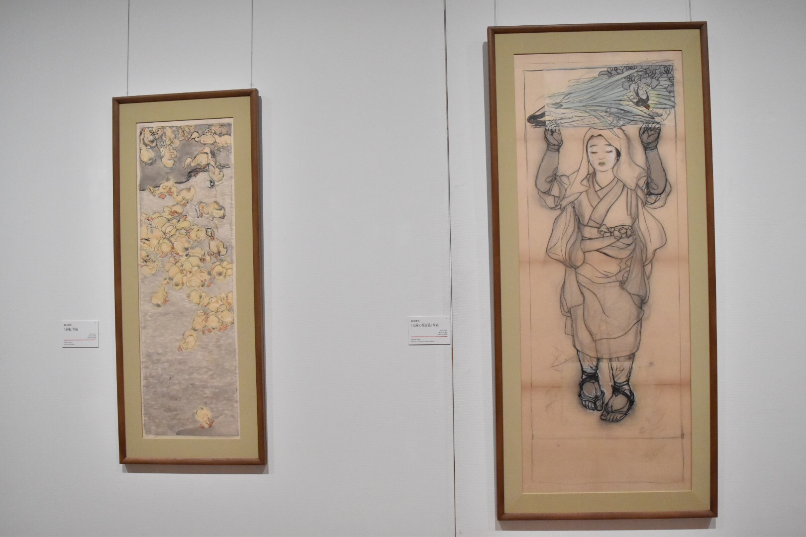 左：岡本神草　「家鴨」草稿　大正5（1916）年　京都国立近代美術館　右：岡本神草　「白河の花売娘」草稿　大正5（1916）年　京都国立近代美術館