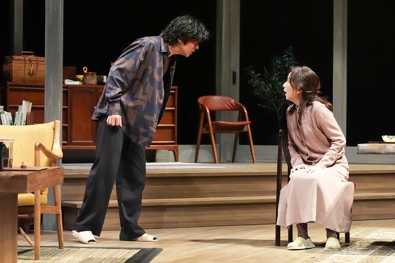 （左から）関口アナン、大沼百合子 　　　　　　撮影：田中亜紀