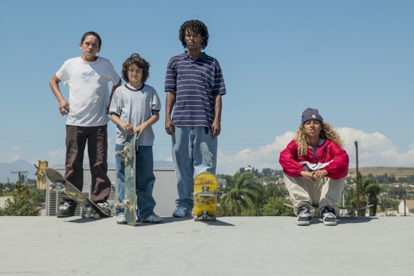 『mid90s ミッドナインティーズ』より