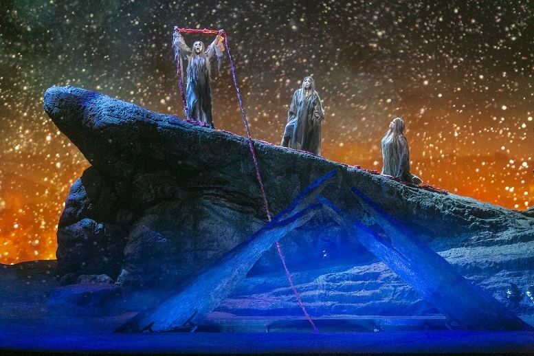 びわ湖ホールプロデュースオペラ《ニーベルングの指環》『神々の黄昏』（無観客上演） 　写真提供：びわ湖ホール