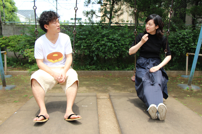 プライベートでも親交の厚いふたりだが、舞台での本格的な共演は初。