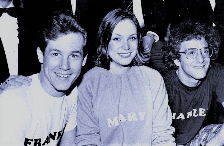『メリリー』初演の、左からジム・ウォルトン（フランク）、アン・モリソン（メアリー）、ロニー・プライス（チャーリー）