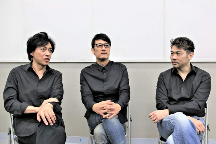 (左から）石井一孝、橋本さとし、岸祐二
