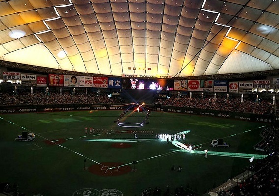 東京ドーム開幕戦のチケットは2/22から販売開始。写真は昨年の開幕セレモニーの様子