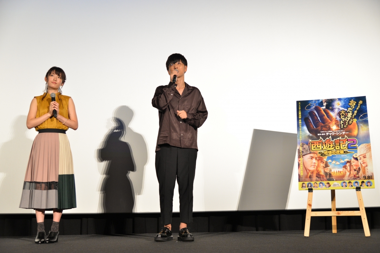 左から、小松未可子、櫻井孝宏
