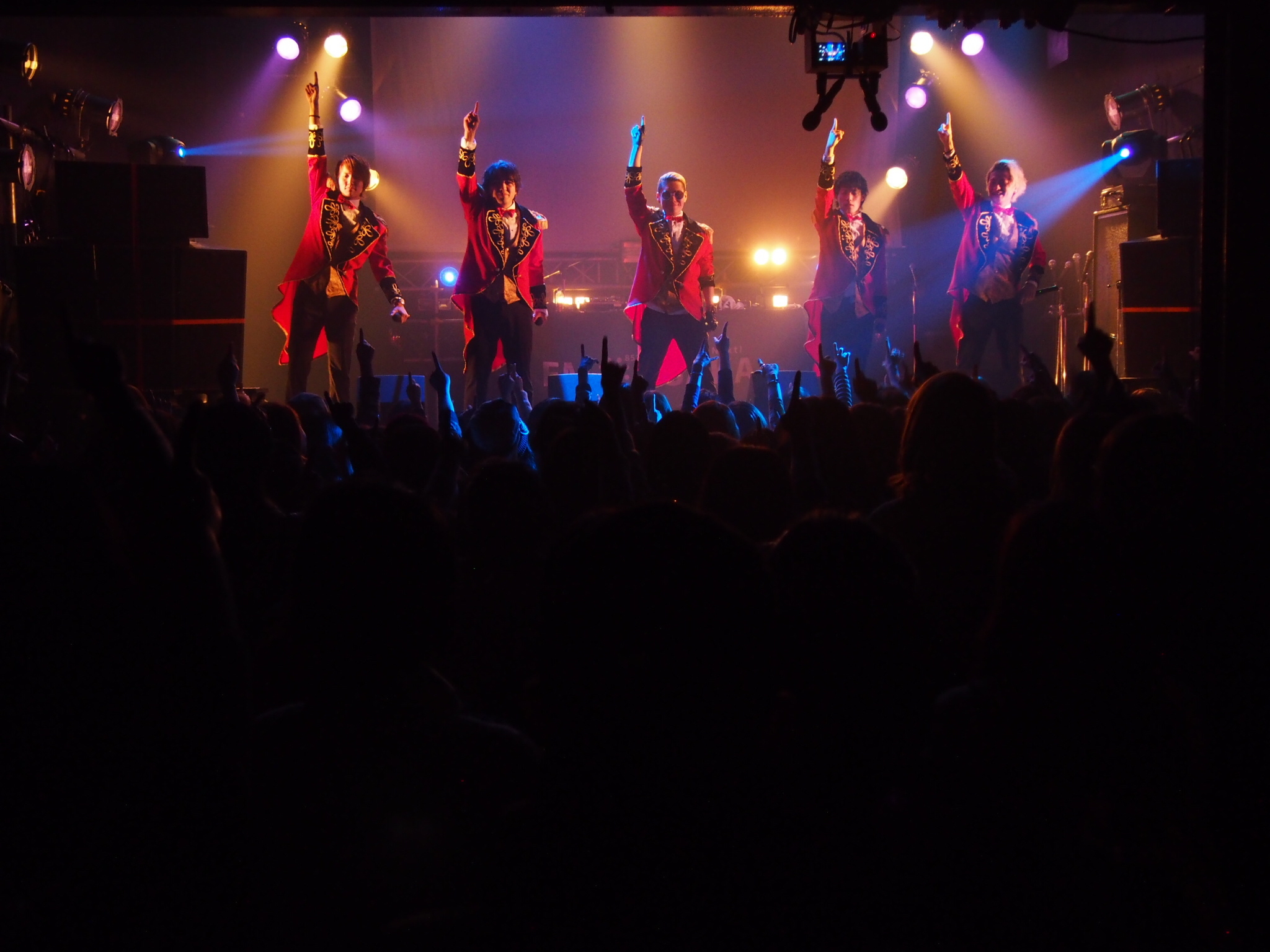 『OSAKA NOW』　CLOWN’S CROWN