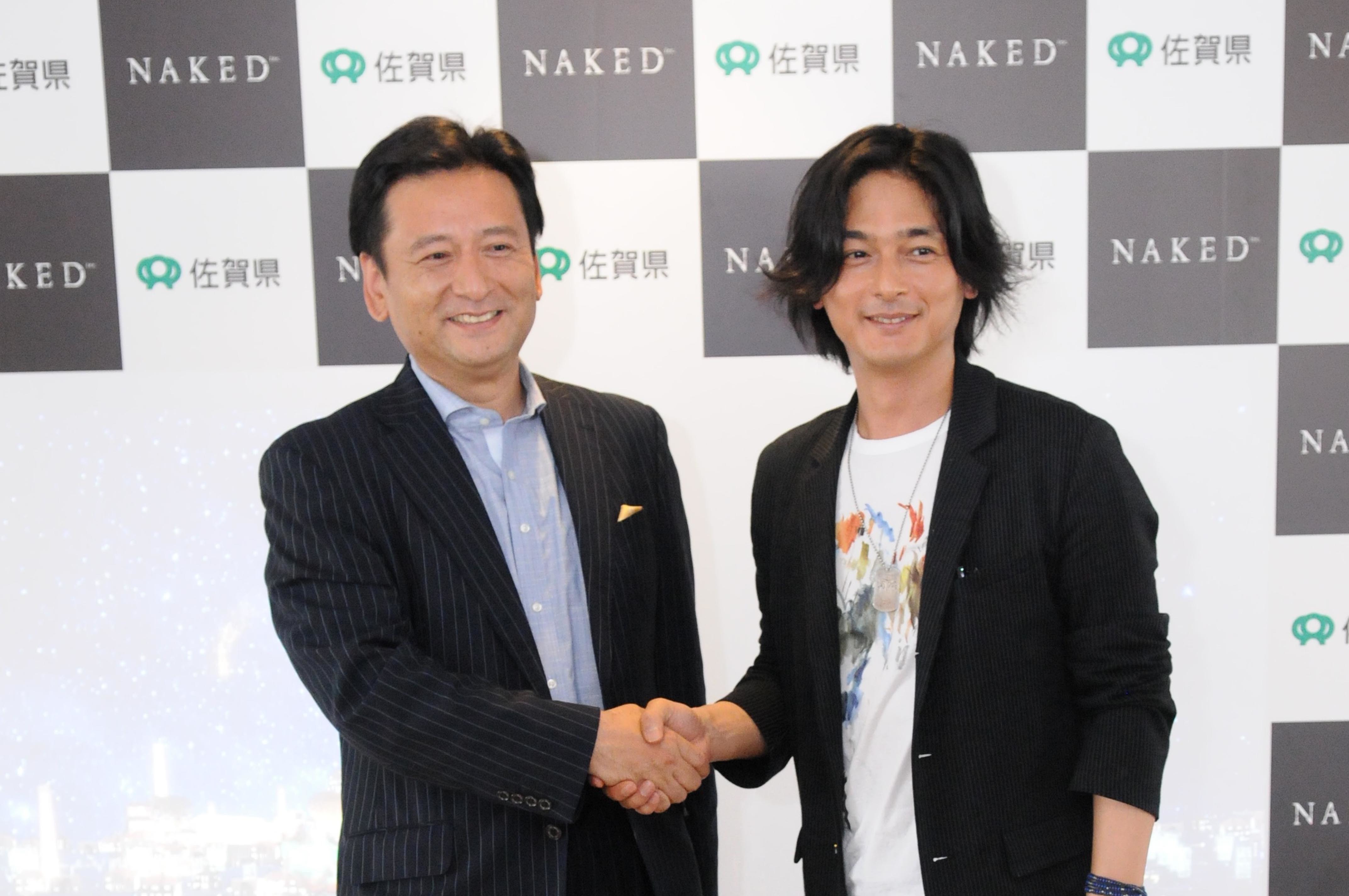 左から、佐賀県知事 ⼭口祥義⽒、株式会社NAKED代表 村松亮亮太郎