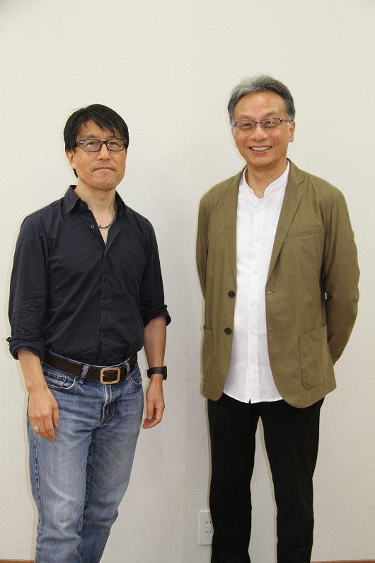 演出家 井原広樹、指揮者 牧村邦彦（左より）