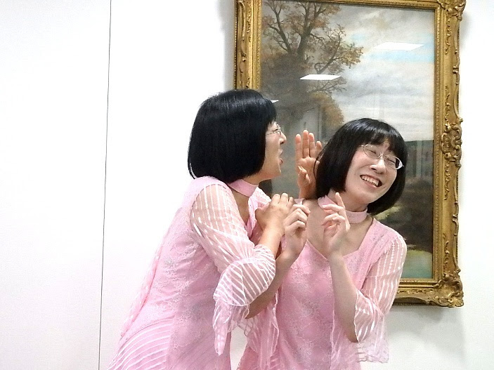 何事かを大声で叫ぶ美穂。「鼓膜がっ！」とこの後突っ込む姉江里子