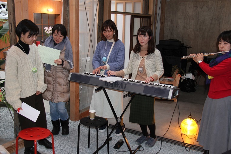 「建築×音楽」ワークショップにて、作品発表の様子 (C)H.isojima