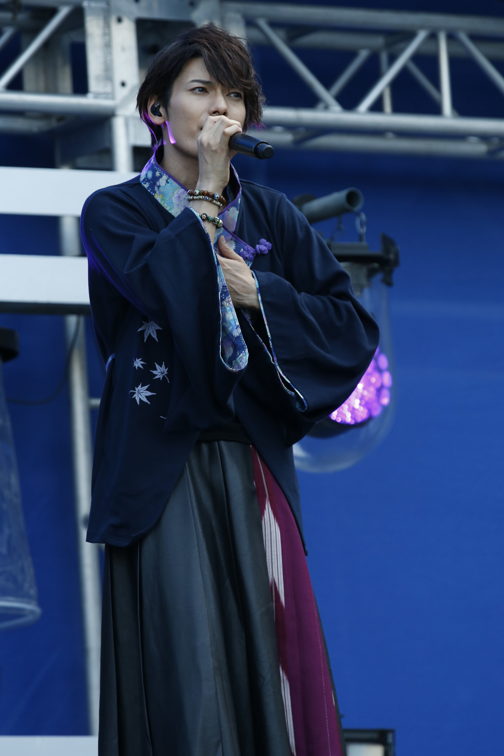崎山つばさ