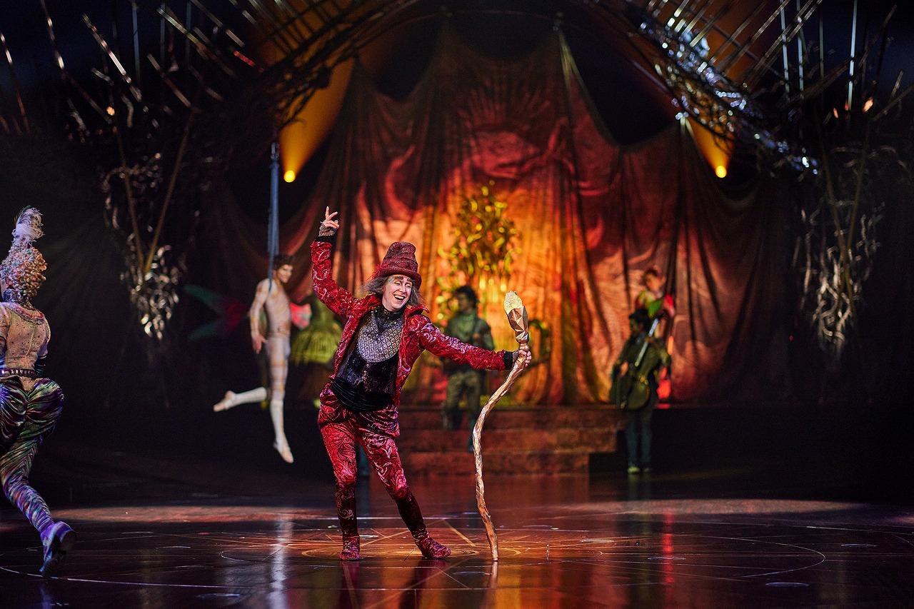 ミスター・フルール 　　　Photos: Cirque du Soleil 2021 / Costumes: Dominique Lemieux