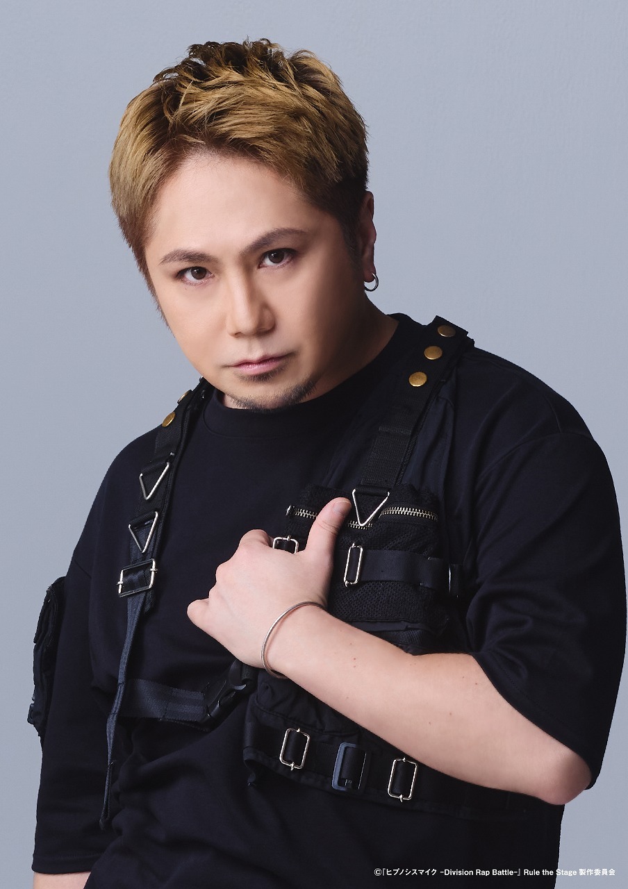 SHINSUKE               (C)『ヒプノシスマイク -Division Rap Battle-』Rule the Stage 製作委員会