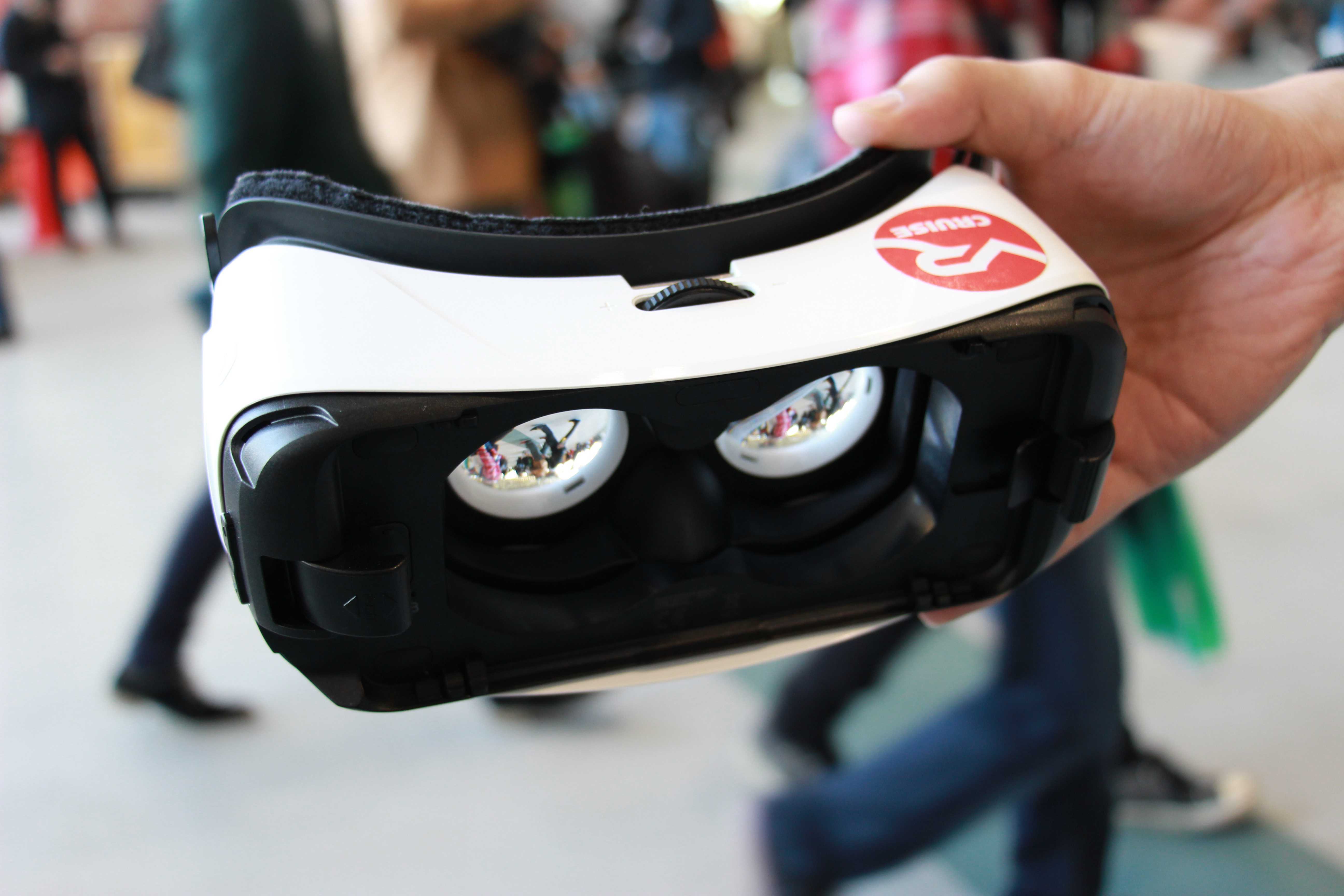 サムスン社製ヘッドマウントディスプレイ「Gear VR」