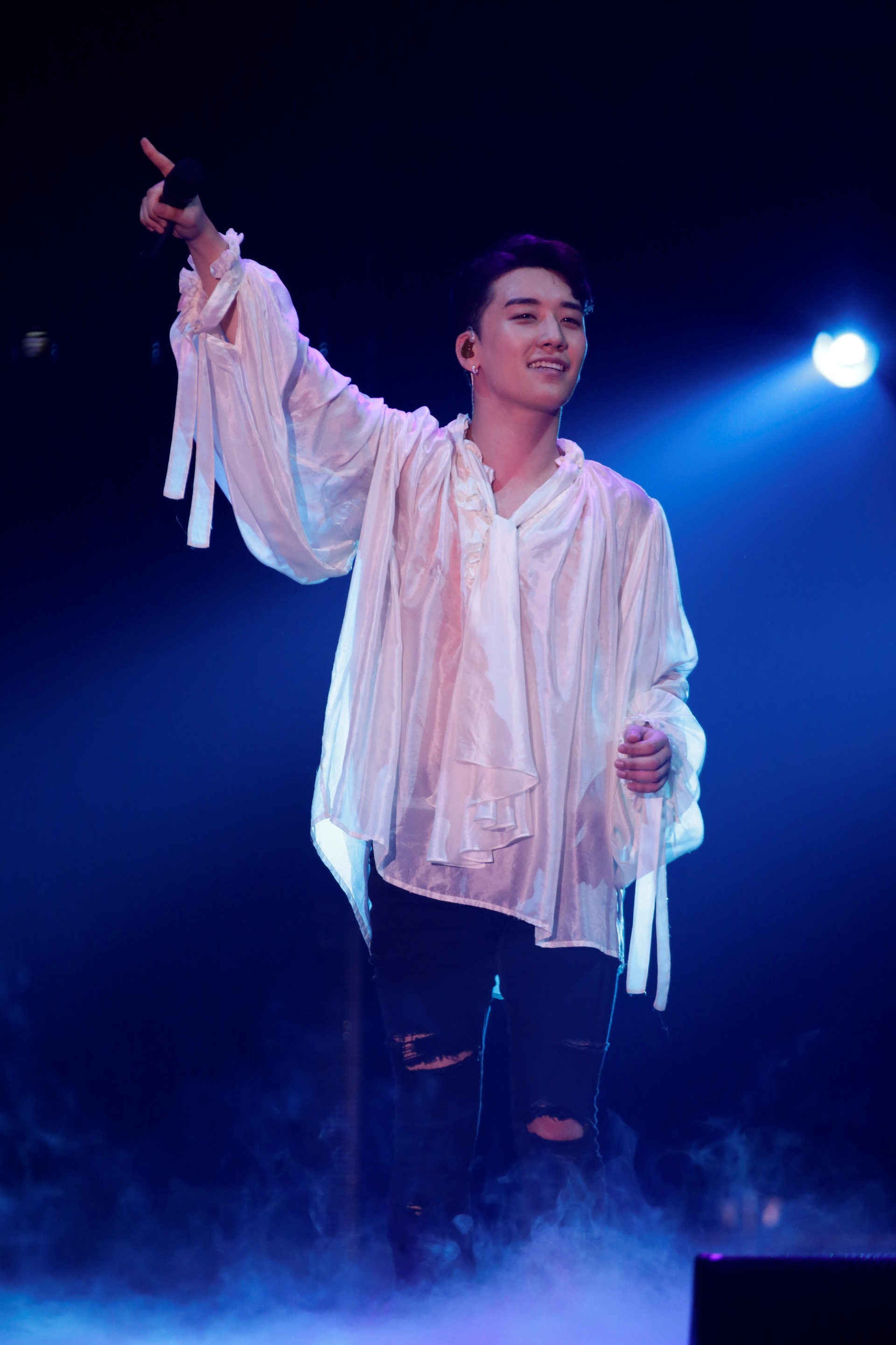 V.I『SEUNGRI 2018 1ST SOLO TOUR [THE GREAT SEUNGRI] IN JAPAN』
