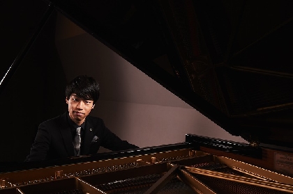 ピアニスト務川慧悟、『ラヴェル：ピアノ作品全集』CD制作が決定　12月にはラヴェル作品を中心としたリサイタル開催も