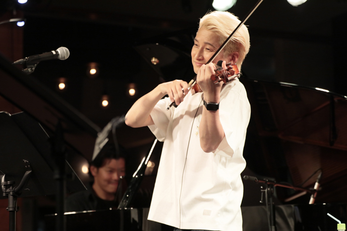 （Photo:寺坂ジョニー）