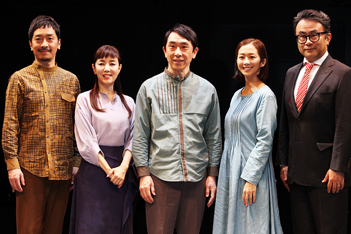 （左から）栗原英雄、戸田恵子、段田安則、優香、三谷幸喜