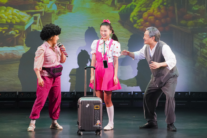 『すいかのプール』（撮影：友澤綾乃）