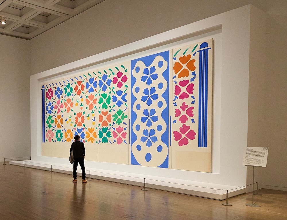 アンリ・マティス《花と果実》1952-1953年 切り紙絵 ニース市マティス美術館蔵  (C)Succession H. Matisse