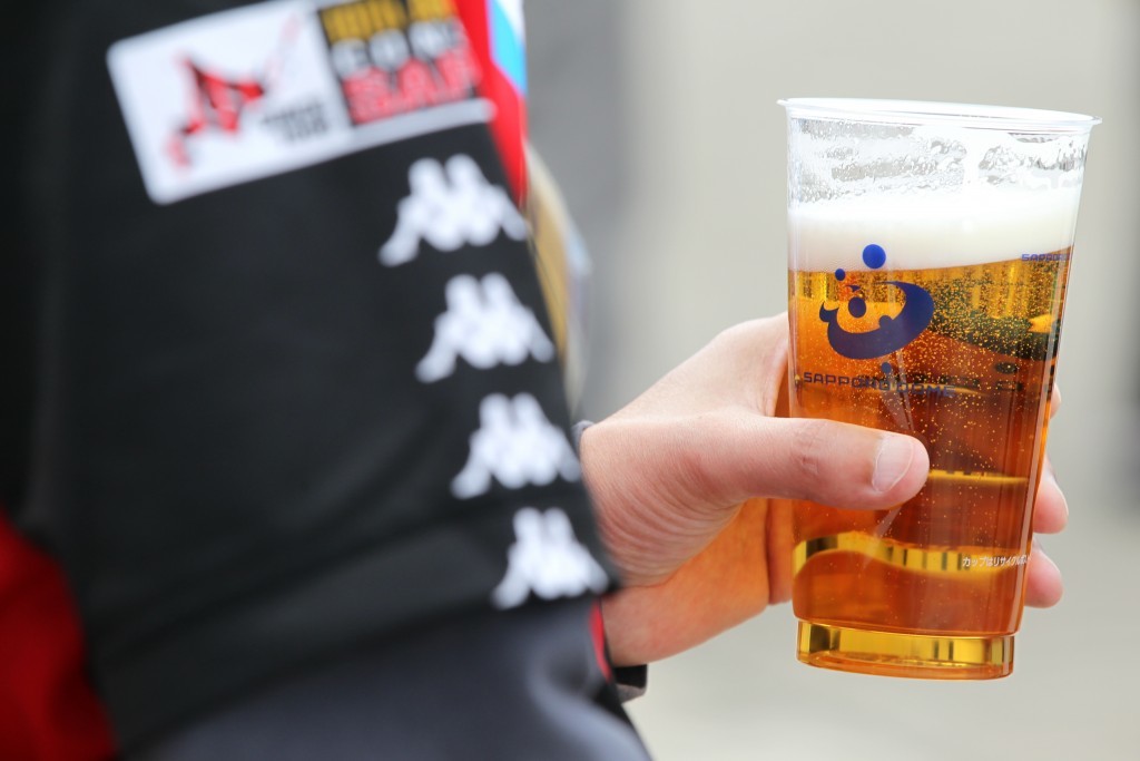 当日はビールが半額以下の300円に値下げ！