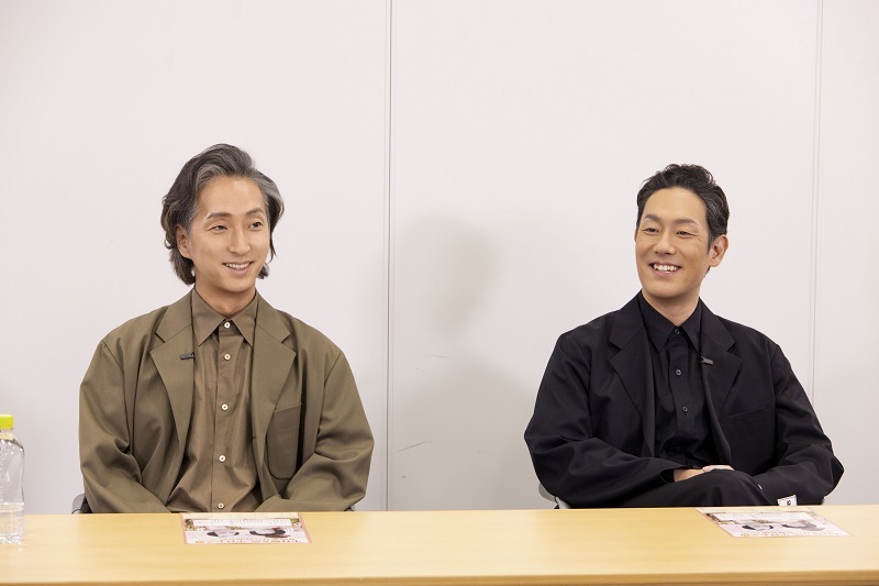 （左から）中村七之助、中村勘九郎 　　　　　　　　　撮影：福岡諒祠（株式会社GEKKO）